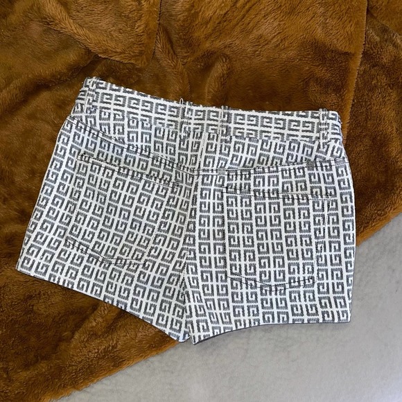 Givenchy Women's Size 26 Denim Jacquard Short EUC $990 - Picture 7 of 13